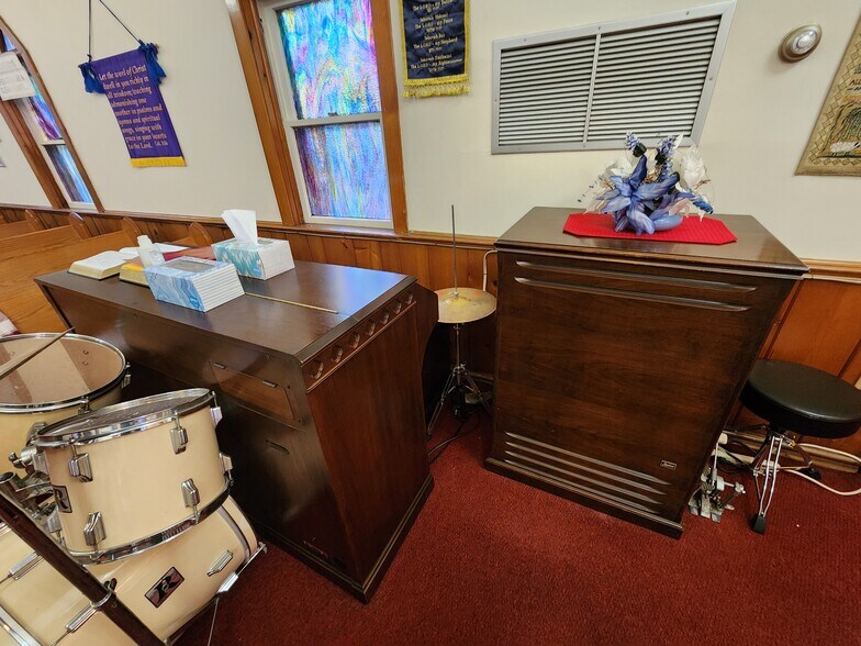 More Photos Of 19 Co 518 Rt, Montgomery Specialty For Sale