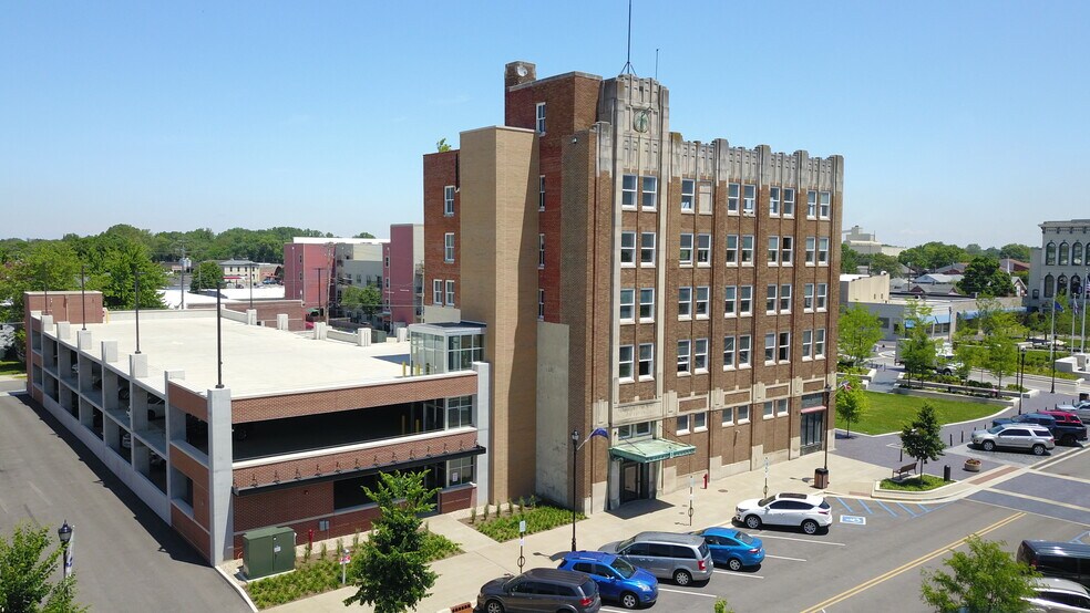 More Photos Of 23 Public Sq, Shelbyville Office For Sale