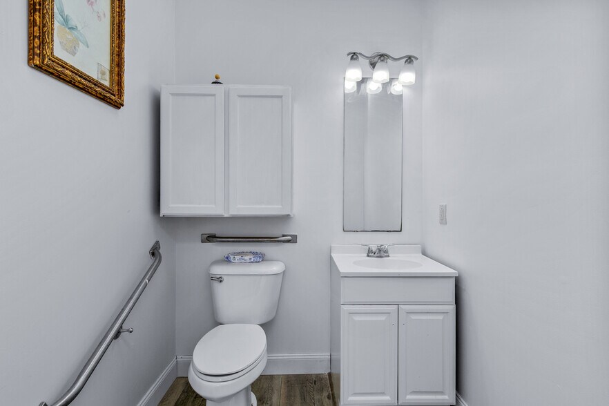 More Photos Of 407 Orchard Park, Ridgeland Office Residential For Sale