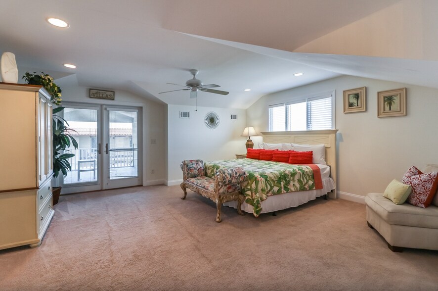 More Photos Of 13 Silver Ave, Tybee Island Apartments For Sale