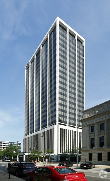 More Photos Of 110 W Berry St, Fort Wayne Office For Lease