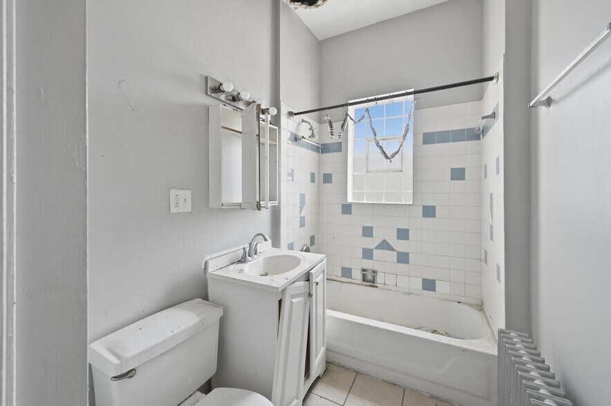 More Photos Of 4901 S Michigan Ave, Chicago Apartments For Sale