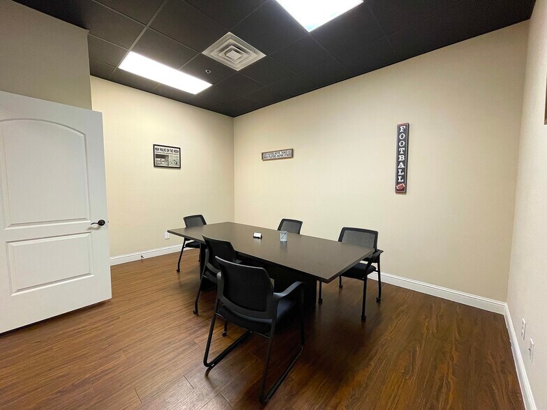 More Photos Of 605 Austin Ave, Waco Storefront Retail Office For Sale