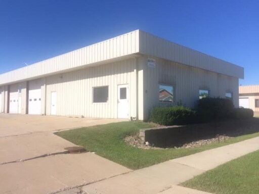 More Photos Of 9 Westport Ct, Bloomington Warehouse For Sale