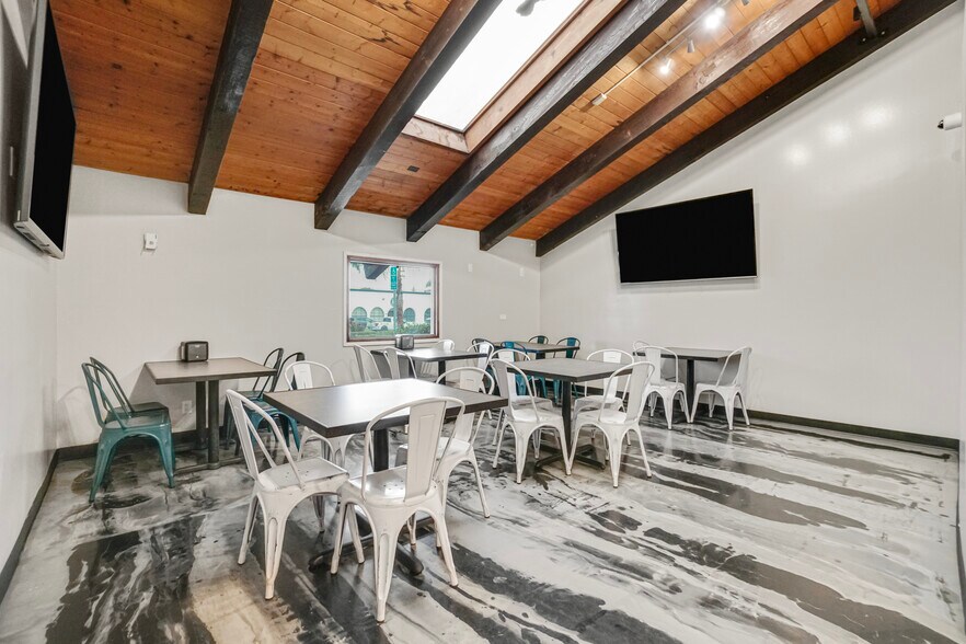 More Photos Of 1925 S El Camino Real, San Clemente Restaurant For Sale