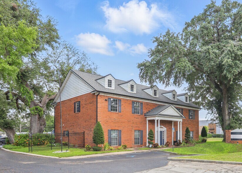 Primary Photo Of 5639 Hansel Ave, Orlando Medical For Sale