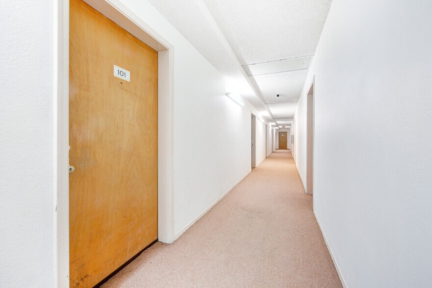 More Photos Of 200 Hermosa Dr NE, Albuquerque Apartments For Sale