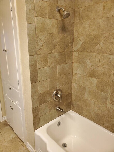 More Photos Of 5605 George Bush Dr, Katy Medical For Lease