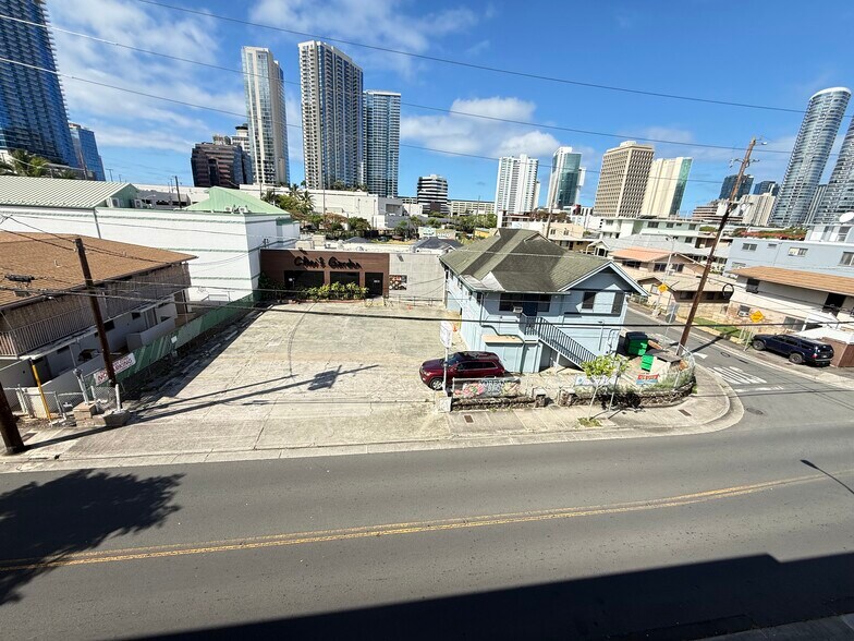 More Photos Of 1303 Rycroft St, Honolulu Restaurant For Lease