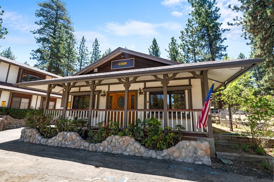 More Photos Of 41609 Big Bear Blvd, Big Bear Lake Office For Sale