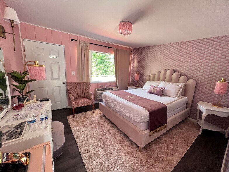 More Photos Of 214 County Road 152, Northville Hotel For Sale