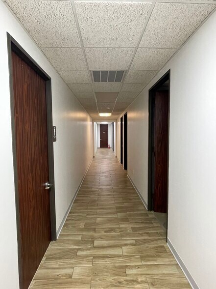 More Photos Of 2211 Louetta Rd, Spring Industrial For Sale