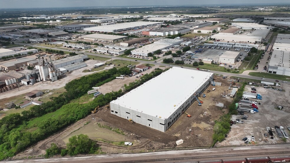 More Photos Of 5260 Blue Mound Rd, Fort Worth Industrial For Lease