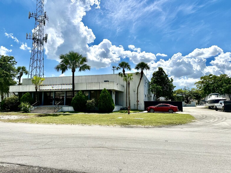 Primary Photo Of 5300 NW 163rd St, Miami Lakes Warehouse For Sale