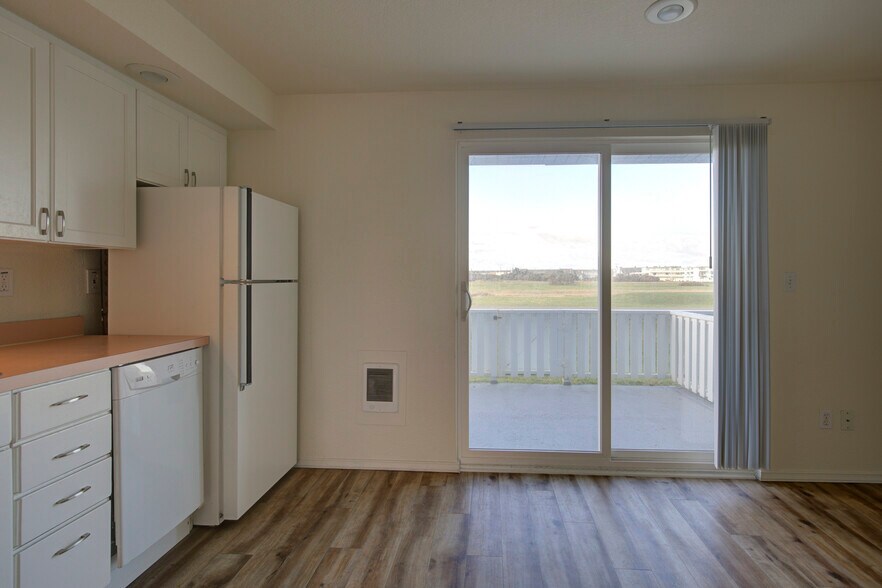 More Photos Of 605 Point Brown Ave NW, Ocean Shores Apartments For Sale