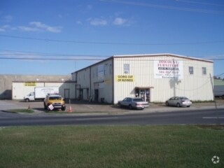 More Photos Of 4425 W Napoleon Ave, Metairie Freestanding For Lease