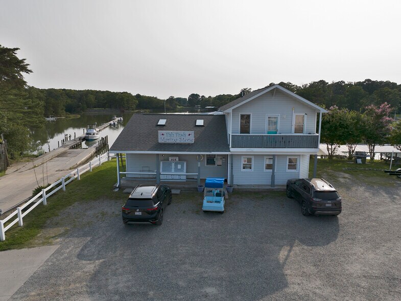 More Photos Of 989 Smith Point Rd, Reedville Marina For Sale