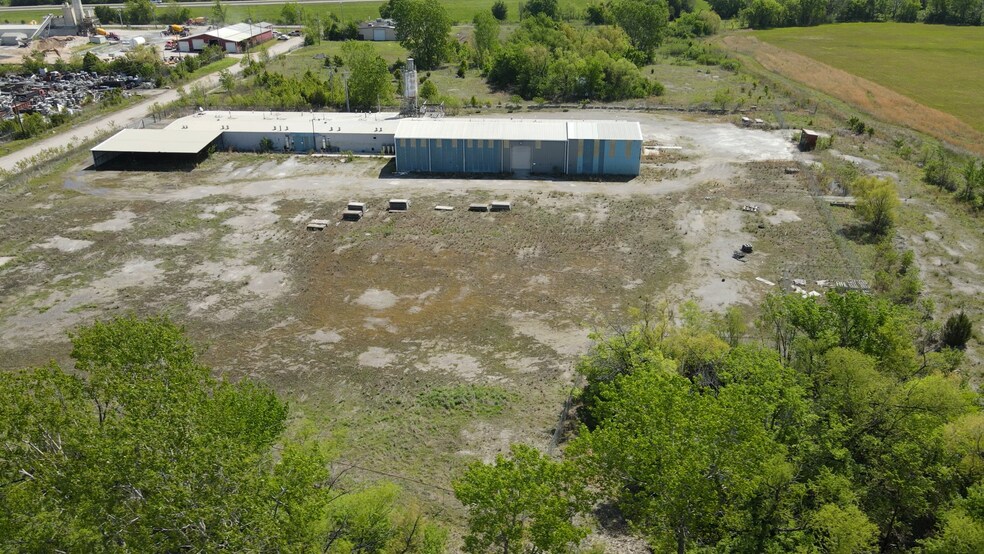 More Photos Of 611 Azalea Dr, Muskogee Warehouse For Sale