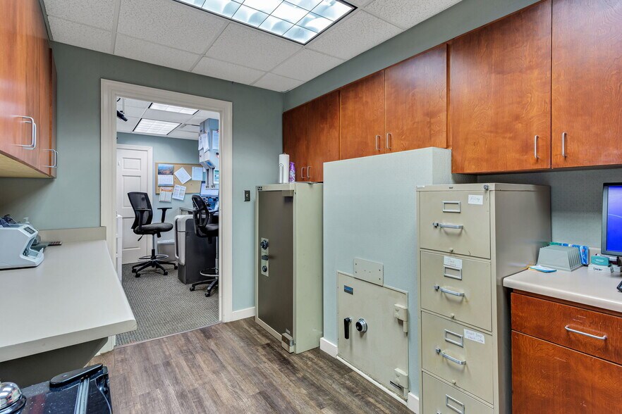 More Photos Of 280 Commonwealth Dr, Greenville Bank For Sale