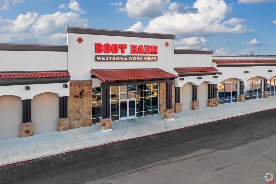 More Photos Of 415 W Loop 1604 S, San Antonio Unknown For Lease