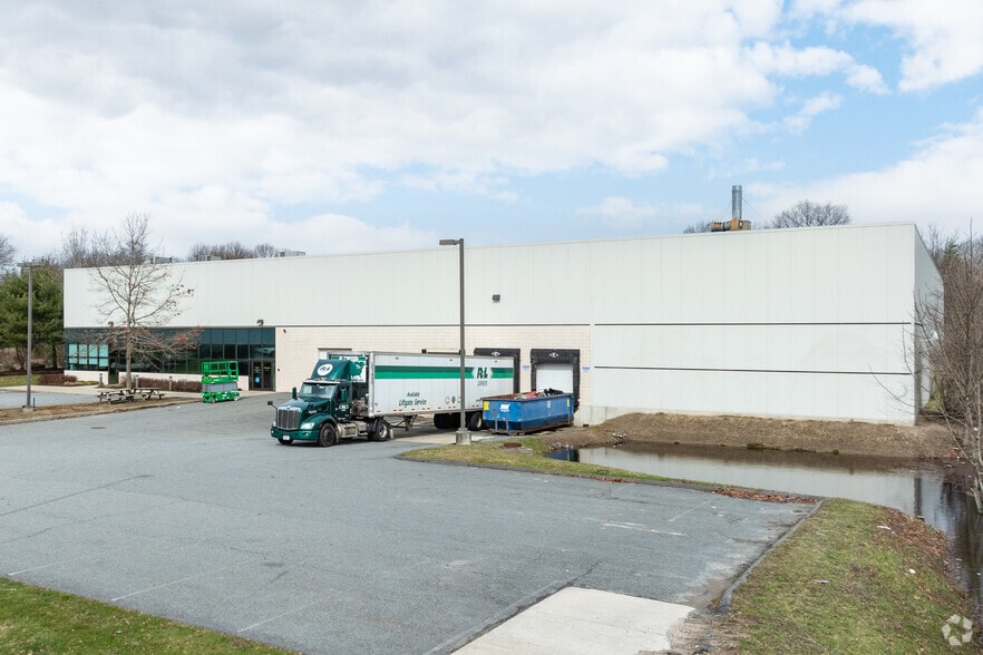 More Photos Of 572 West St, Mansfield Manufacturing For Lease