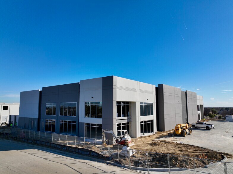 More Photos Of 100 Stephens St, Arlington Warehouse For Sale