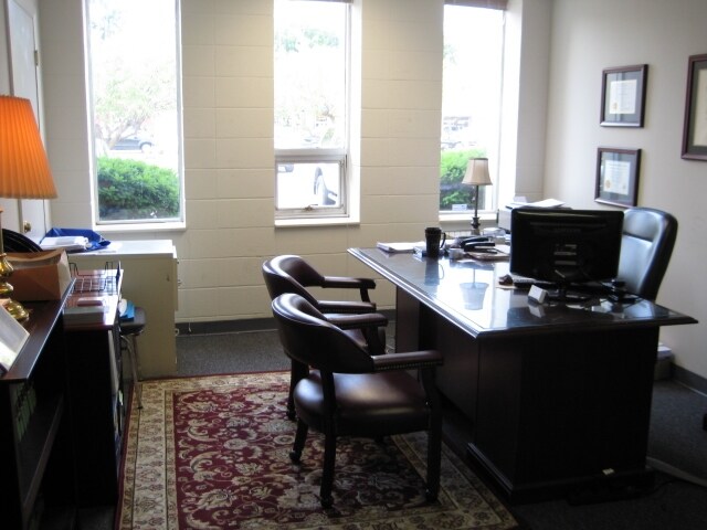 More Photos Of 1111 E 54th St, Indianapolis Office For Lease