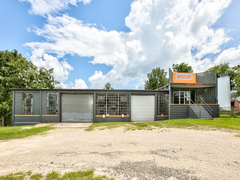 More Photos Of 765 E Washington St, Monticello Auto Repair For Sale