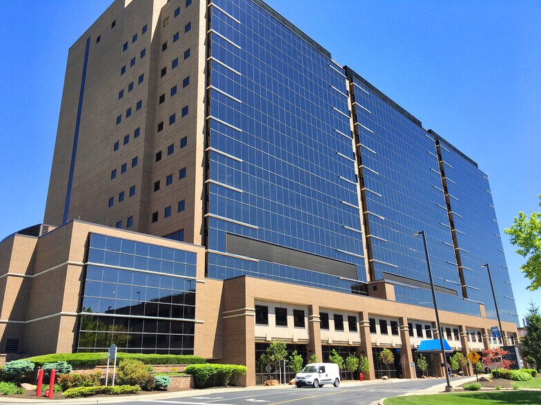 Primary Photo Of 2790 Clay Edwards Dr, North Kansas City Medical For Lease