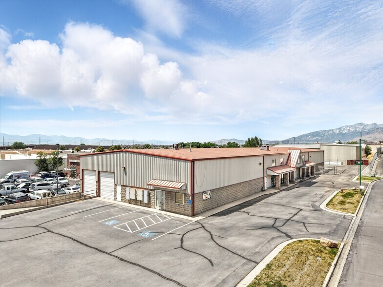 More Photos Of 376-384 Commerce Loop, Orem Manufacturing For Lease