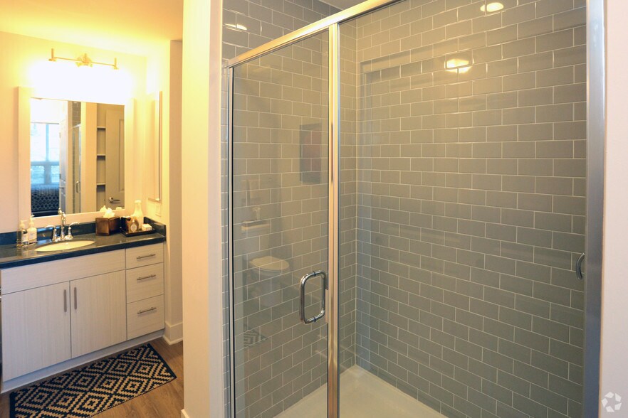 More Photos Of 7350 E Stetson Dr, Scottsdale Apartments For Lease