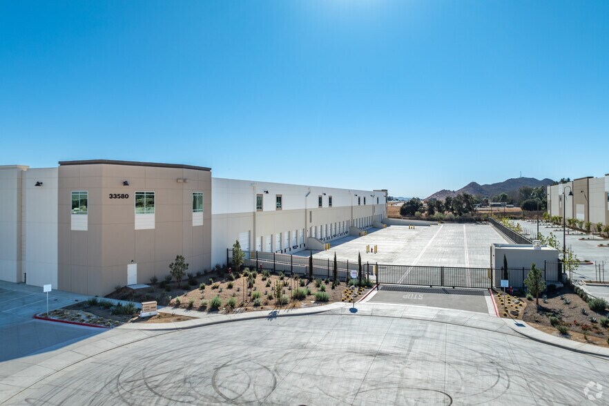 More Photos Of 33580 Zeiders Rd, Menifee Distribution For Sale