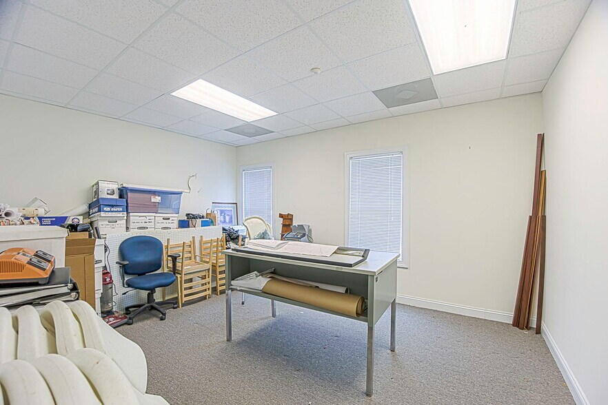 More Photos Of 10310 Memory Ln, Chesterfield Office For Sale