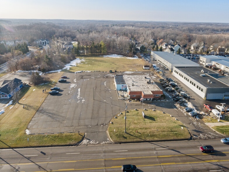 Primary Photo Of 2830 E Grand River Ave, Howell Lodge Meeting Hall For Sale