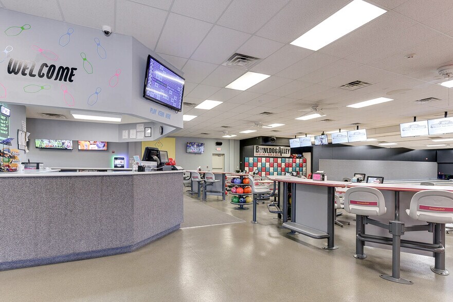 More Photos Of 1818 Central Ave, Auburn General Retail For Sale