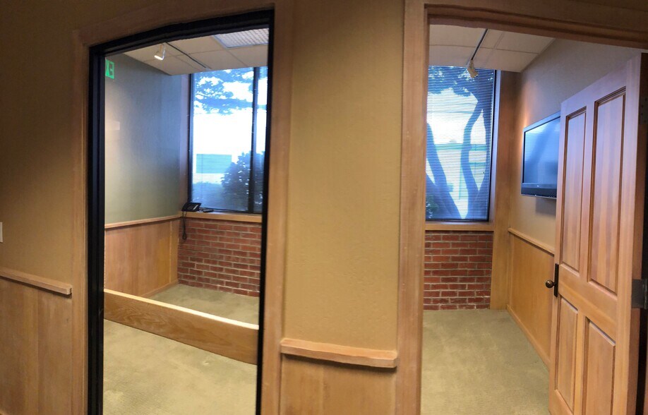 More Photos Of 2111 Livingston St, Oakland Office For Lease
