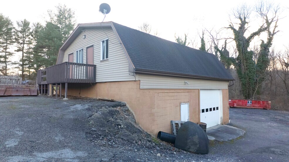 More Photos Of 1125 Noblestown Rd, Oakdale Warehouse For Sale