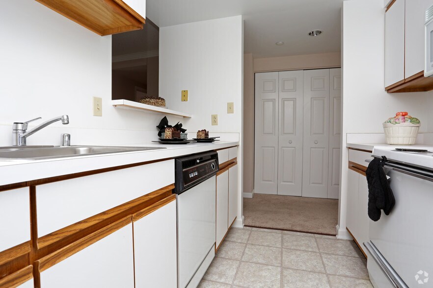 More Photos Of 657 S 3rd St, Louisville Apartments For Lease