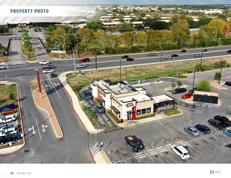 More Photos Of 2347 SE Military Dr, San Antonio Unknown For Lease