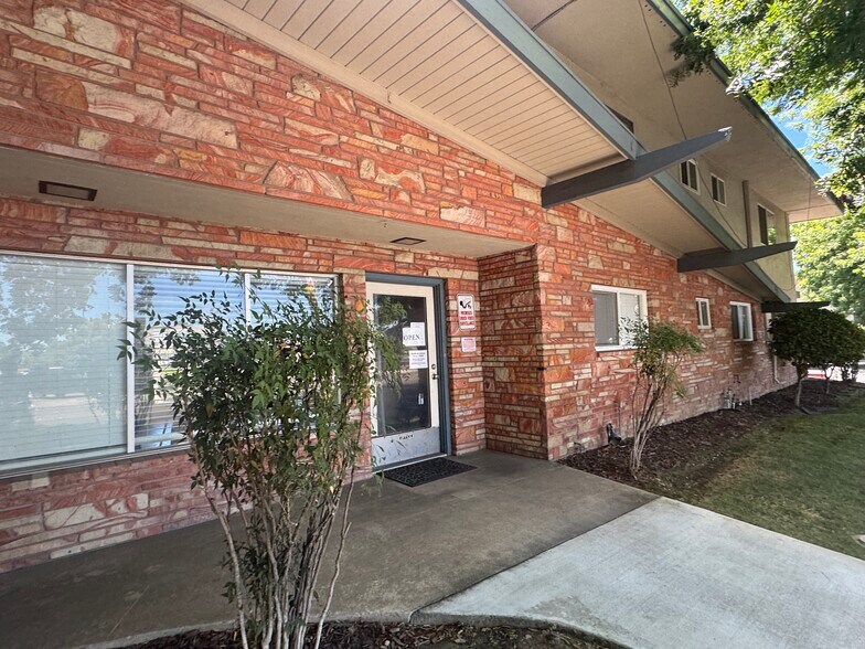 More Photos Of 150 E Orangeburg Ave, Modesto Apartments For Sale