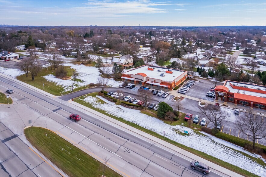 More Photos Of 14625 W Capitol Dr, Brookfield Storefront For Lease