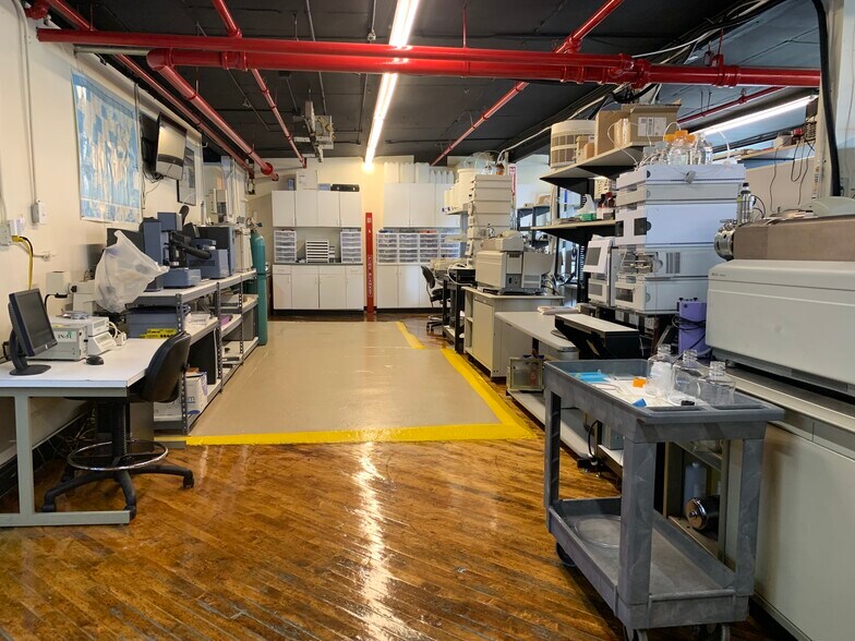 More Photos Of 22 Laurel St, Leominster Warehouse For Sale