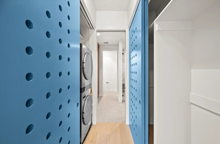 More Photos Of 4518 Forestdale Dr, Park City Office Residential For Lease