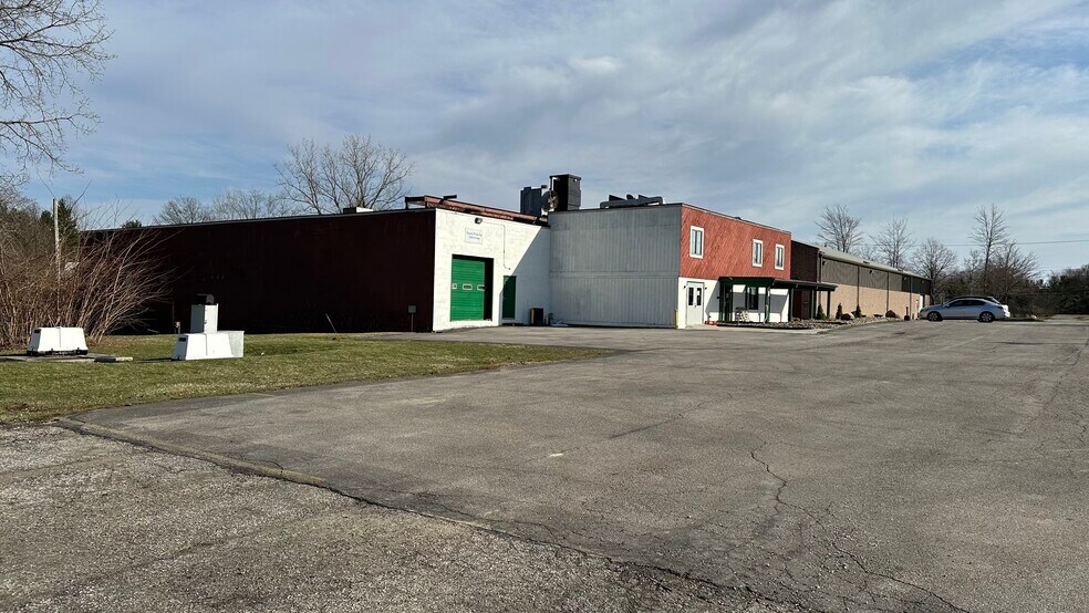 More Photos Of 7955 Euclid Chardon Rd, Kirtland Manufacturing For Sale