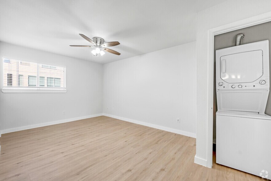 More Photos Of 2315 Moser Ave, Dallas Apartments For Sale