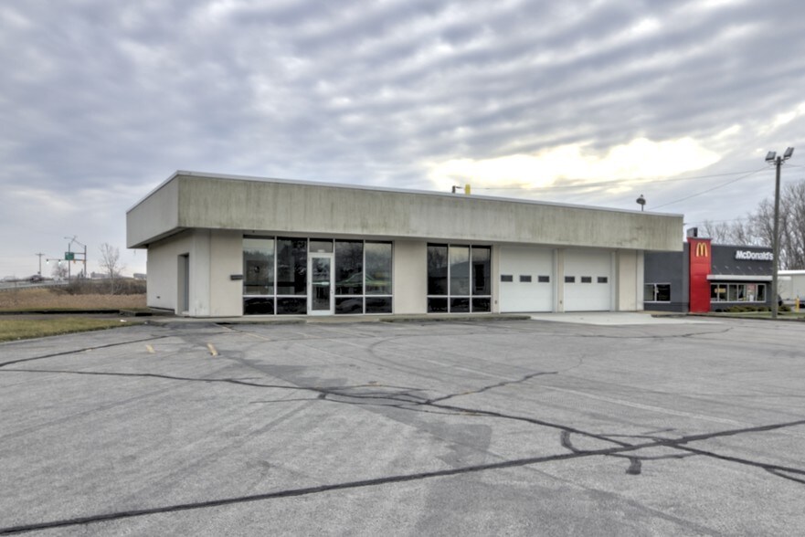 More Photos Of 2112 Cleveland Rd W, Huron Freestanding For Lease