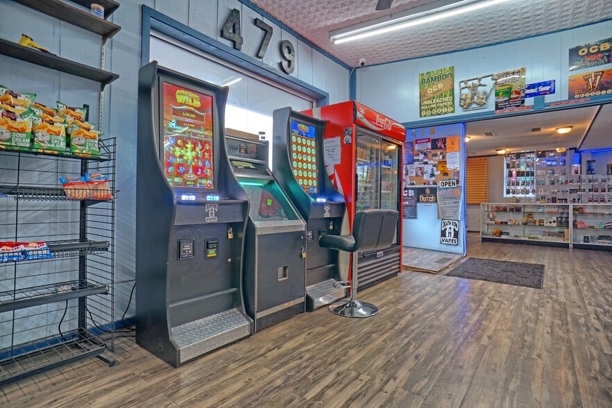 More Photos Of 10 Camp St, Dover Storefront For Sale