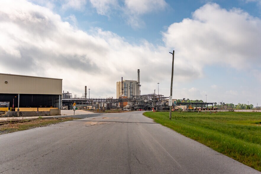 More Photos Of 4537 Highway 480, Campti Manufacturing For Sale