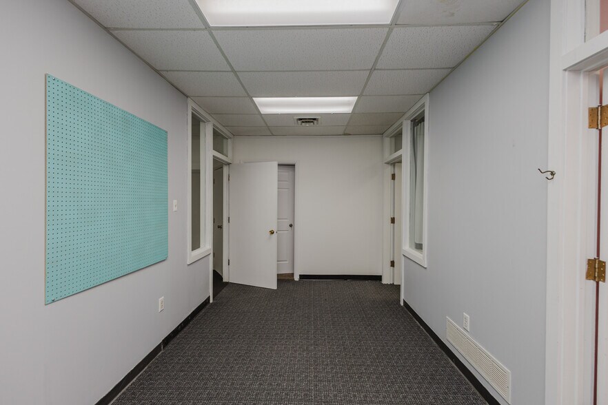 More Photos Of 724 N Main St, Newton Storefront For Sale