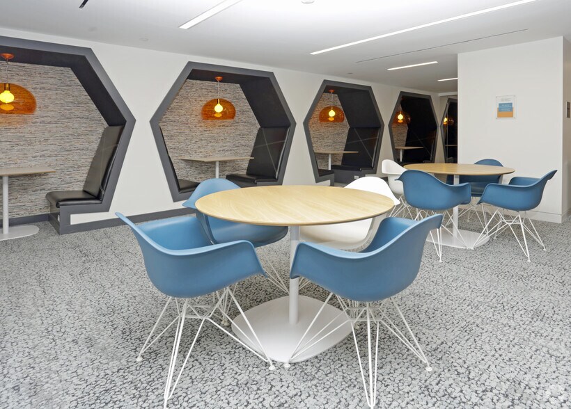 More Photos Of 529 14th St NW, Washington Office For Lease